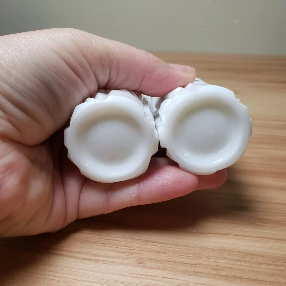 Vintage Quilted Milkglass Salt And Pepper‎ Shaker Set White
